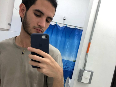 Charlizee_23 avatar